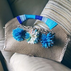 Pom Pom Straw Bag